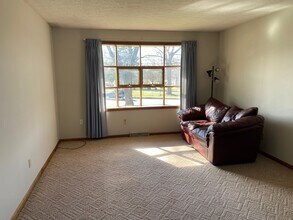 1174 Madison Ave, Unit T1 in Wooster, OH - Building Photo - Building Photo