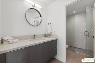 945 N Buttonwillow Cir in Palm Springs, CA - Building Photo - Building Photo