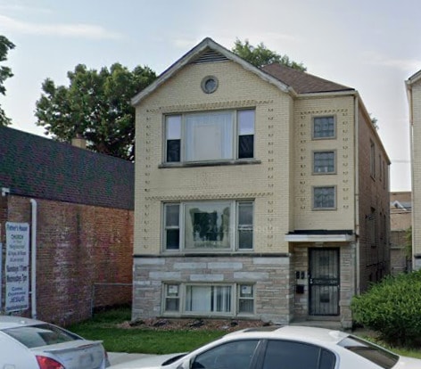 property at 2823 W 71st St