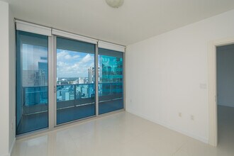 200 S Biscayne Blvd in Miami, FL - Building Photo - Building Photo