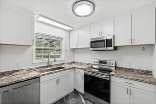 7900 Westheimer Rd in Houston, TX - Building Photo