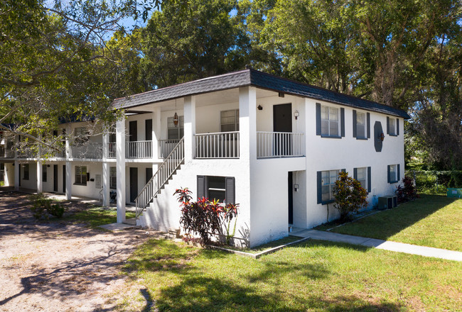 The Alcove in St. Petersburg, FL - Building Photo - Building Photo