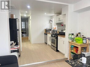 127 Borden St in Toronto, ON - Building Photo - Building Photo