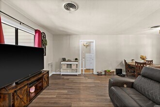 917 Crockett Ct in Temple, TX - Foto de edificio - Building Photo