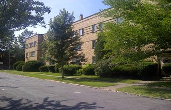 Elmwood Apartments in Cleveland Heights, OH - Building Photo - Building Photo