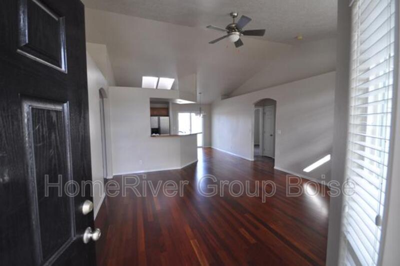 7668 W Middle Fork St in Boise, ID - Building Photo