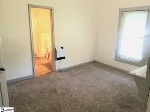 807 W Hampton St in Laurens, SC - Building Photo - Building Photo