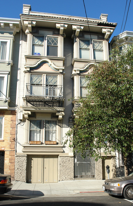 631 Cole St in San Francisco, CA - Building Photo