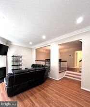 10704 Muirfield Dr in Potomac, MD - Building Photo - Building Photo
