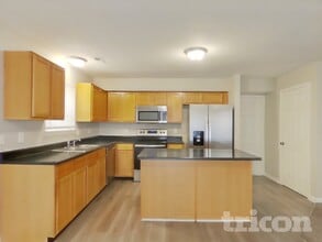 594 Sun Ridge Blvd in Avon, IN - Building Photo - Building Photo