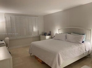 155 Ocean Ln Dr in Key Biscayne, FL - Building Photo - Building Photo