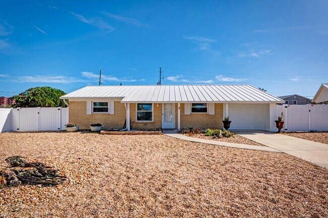 3 Edmond Ct in New Smyrna Beach, FL - Building Photo - Building Photo