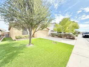 1032 E Daniella Dr in San Tan Valley, AZ - Building Photo - Building Photo