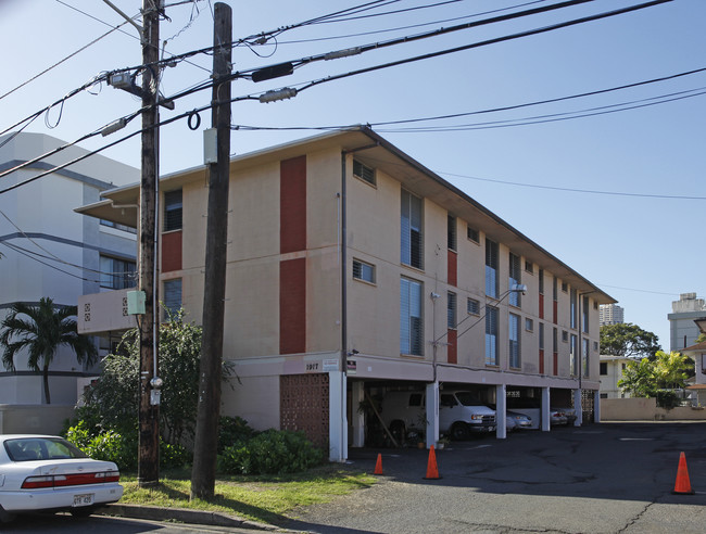 1917 Algaroba St in Honolulu, HI - Building Photo - Building Photo