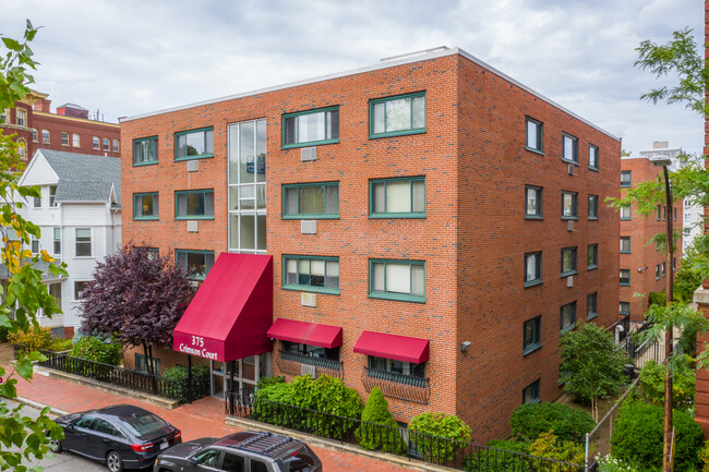 Crimson Court in Cambridge, MA - Foto de edificio - Building Photo