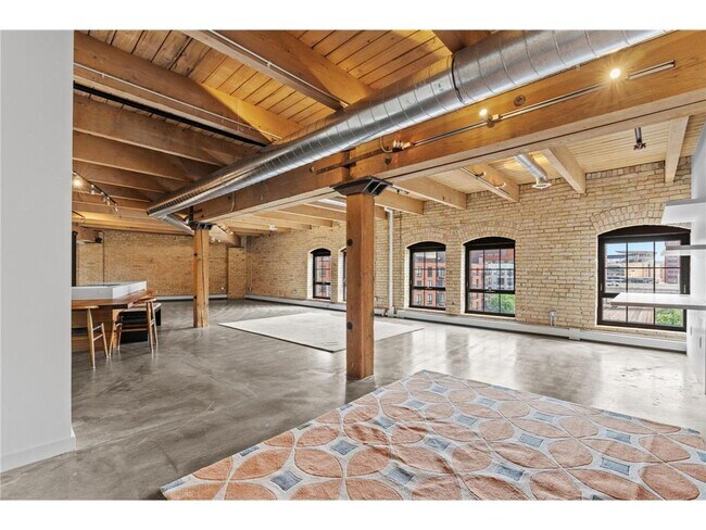 404 N Washington Ave in Minneapolis, MN - Building Photo - Building Photo