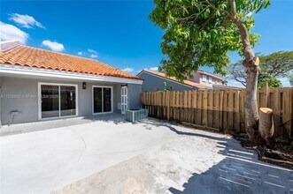 8352 SW 148th Ave in Miami, FL - Building Photo - Building Photo