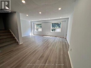 25 Whitecap Blvd in Toronto, ON - Building Photo - Building Photo
