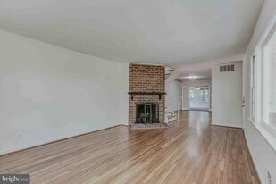 9703 Stoneham Terrace in Bethesda, MD - Building Photo