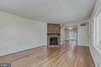 9703 Stoneham Terrace in Bethesda, MD - Building Photo - Building Photo