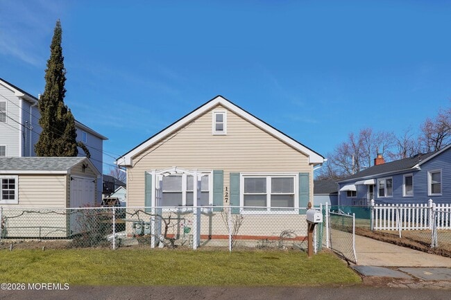 property at 127 7th St