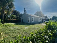 501 8th Ave S in Lake Worth, FL - Building Photo - Building Photo