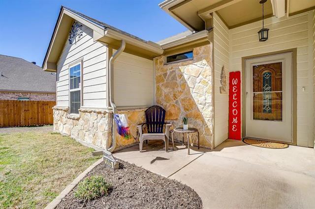 3915 Laramie Trail in Granbury, TX - Building Photo - Building Photo