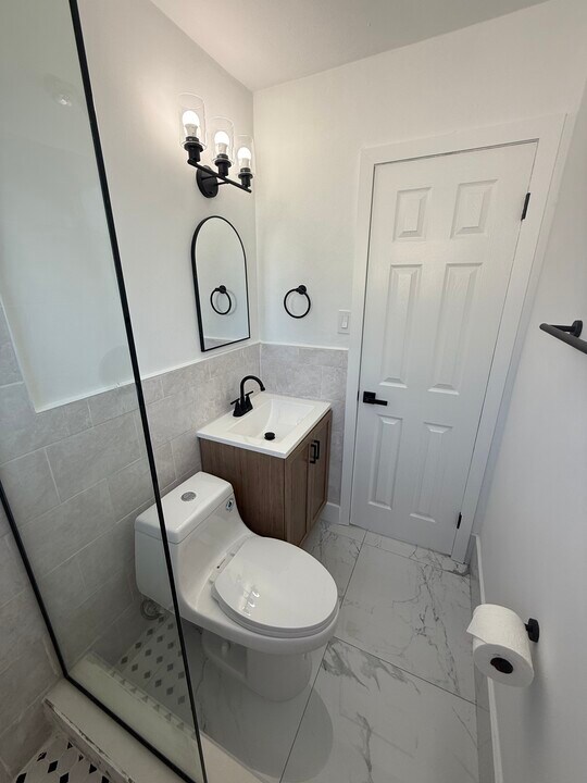 1225 NW 2nd St, Unit #2 in Fort Lauderdale, FL - Foto de edificio