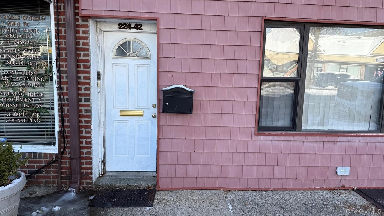 224-42 Braddock Ave in Queens, NY - Building Photo