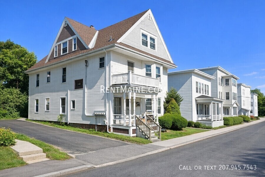 84 Shawmut St, Unit 1F in Lewiston, ME - Building Photo