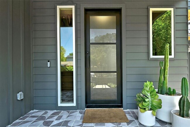 2909 Kuhlman Ave in Austin, TX - Foto de edificio - Building Photo