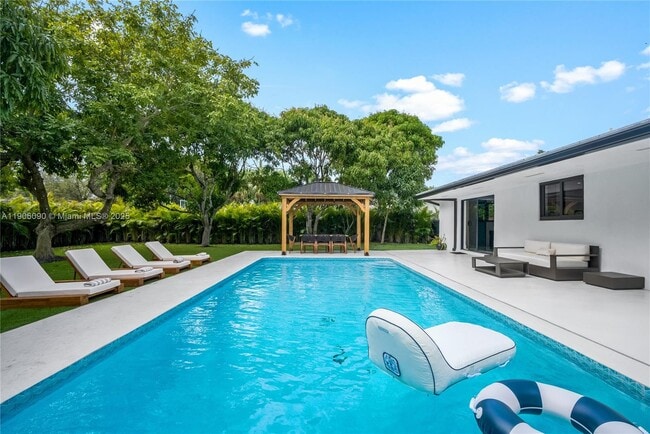 9600 SW 147th St in Miami, FL - Building Photo - Building Photo