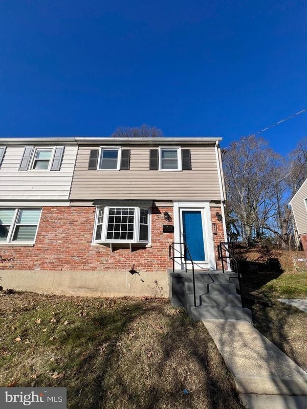 5804 Shoshone Dr in Oxon Hill, MD - Building Photo - Building Photo