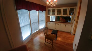 5935 Camelot Dr N in Sarasota, FL - Building Photo - Building Photo