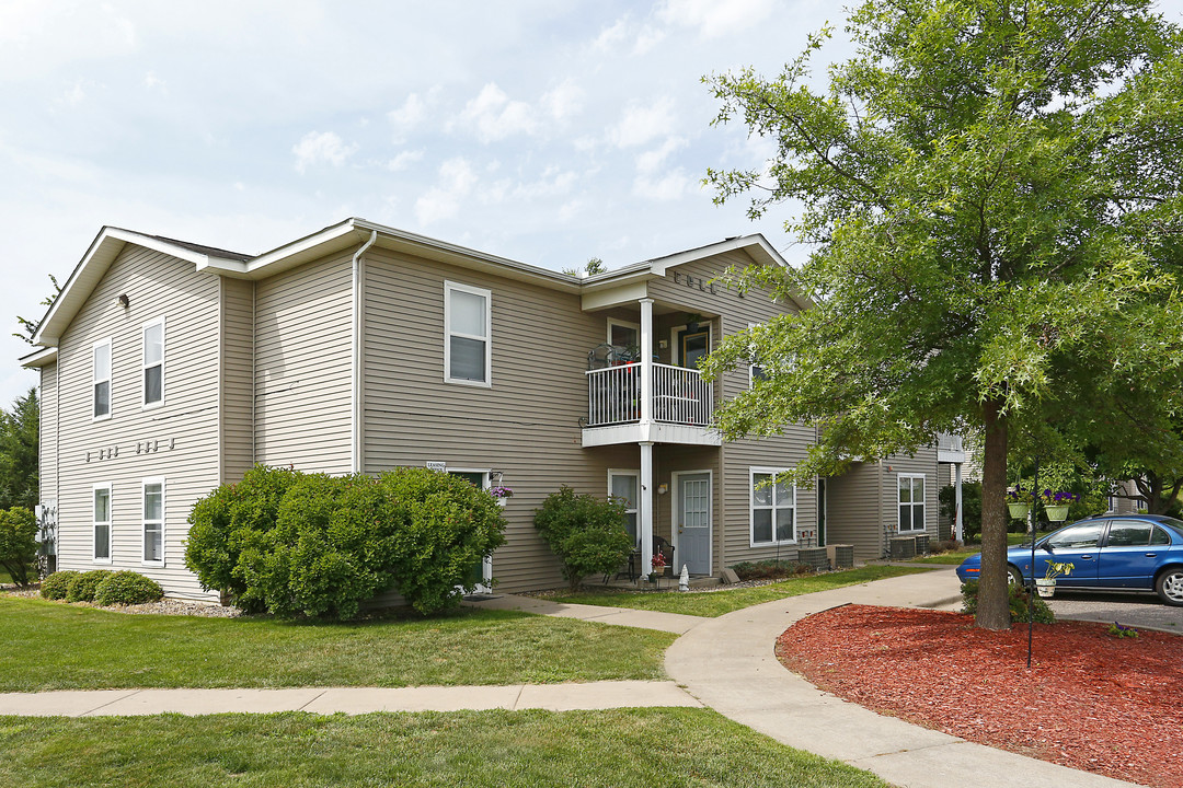 Red Cedar Estates in River Falls, WI - Building Photo