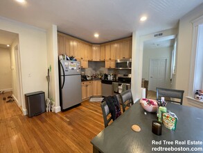 191 Winthrop Rd, Unit 3 in Brookline, MA - Building Photo - Building Photo