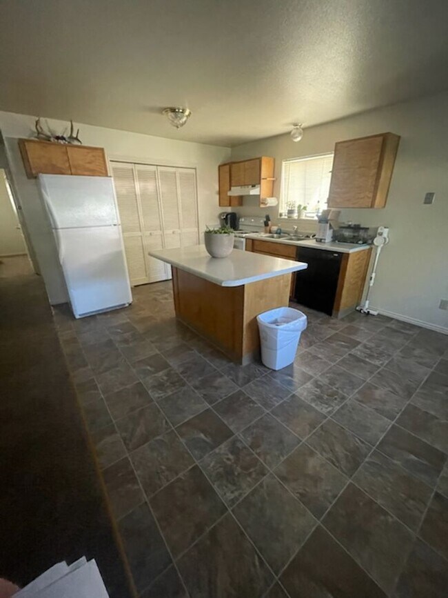 216 S 100 E in Cedar City, UT - Building Photo - Building Photo