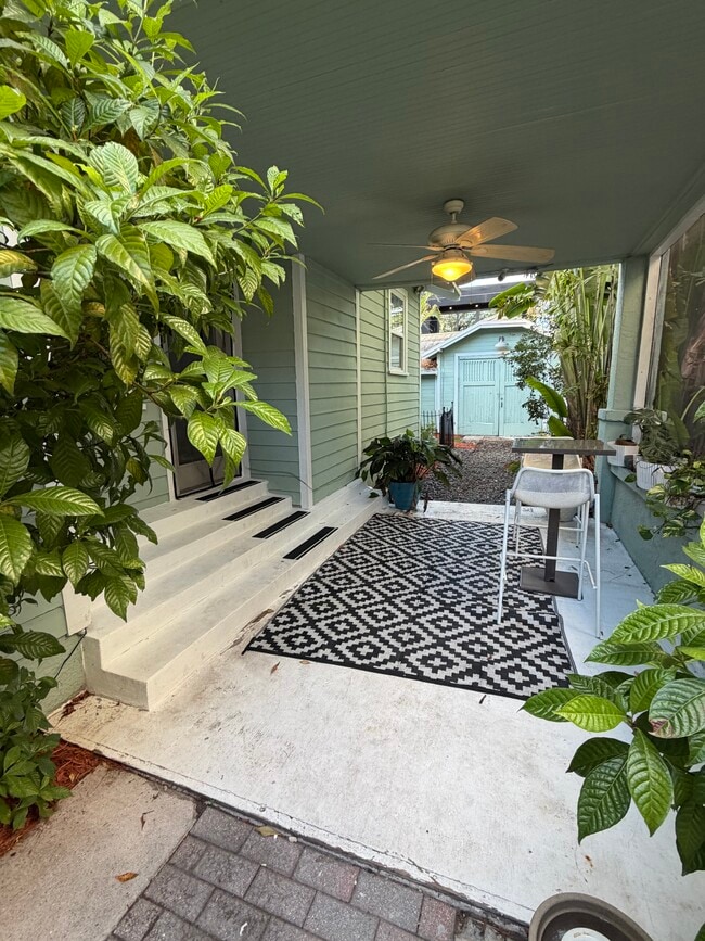 27 NE 49th St in Miami, FL - Foto de edificio - Building Photo