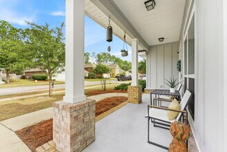 374 Lilly Bell Ln in Freeport, FL - Building Photo - Building Photo