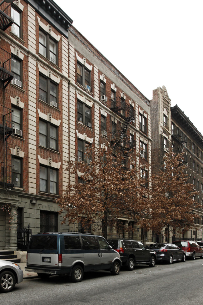 203 W 108th St in New York, NY - Foto de edificio - Building Photo