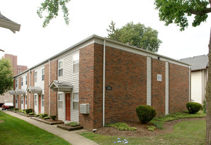 75-81 W Norwich Ave in Columbus, OH - Building Photo