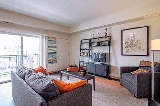 Gallery Flats in Hopkins, MN - Building Photo - Building Photo
