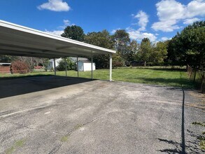 420 Ross Dr in Smyrna, TN - Foto de edificio - Building Photo