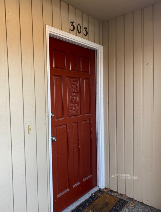 1199 SE 9th Ave in Oak Harbor, WA - Building Photo - Building Photo