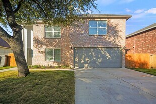 523 Las Puertas in San Antonio, TX - Building Photo