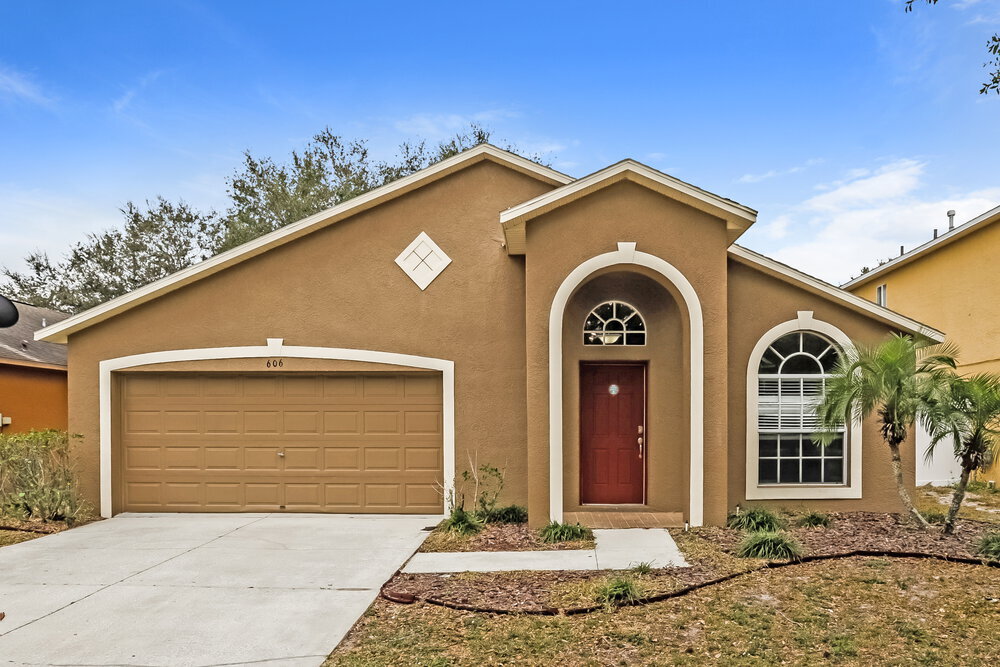 606 Sunset Beach Ct in Valrico, FL - Building Photo