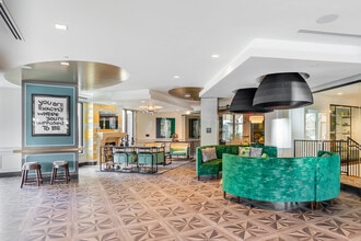 Avec on H Street in Washington, DC - Foto de edificio - Interior Photo