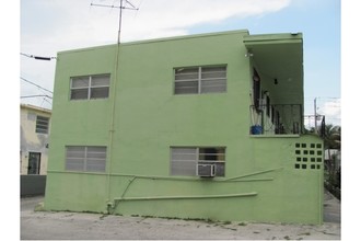 526 SW 7th St in Miami, FL - Building Photo - Building Photo