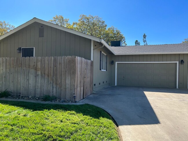 property at 321 Maynell Ave