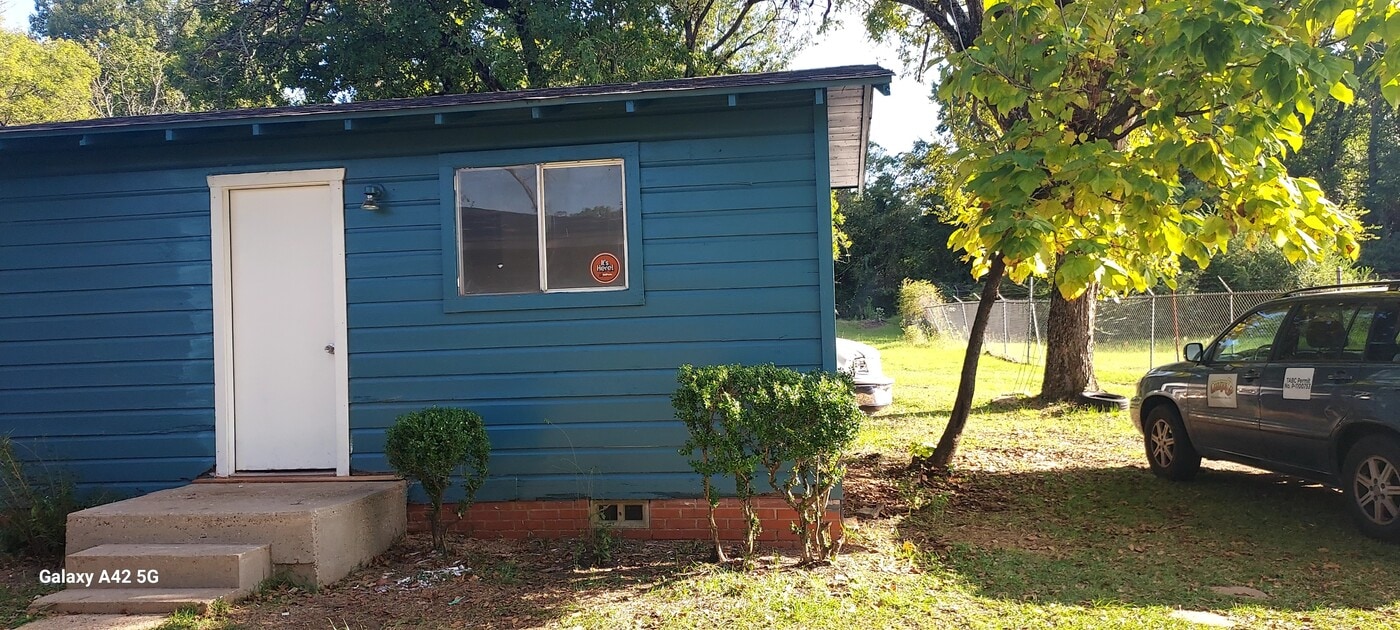 825 ENE Loop 323 in Tyler, TX - Building Photo